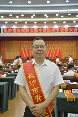 刘玉明.png
